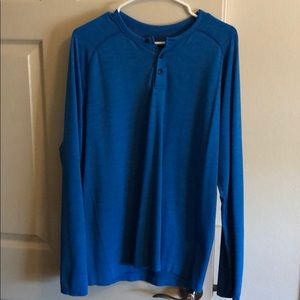 Lululemon’s Men’s Long Sleeve T